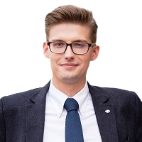 Dr Maciej Madziński